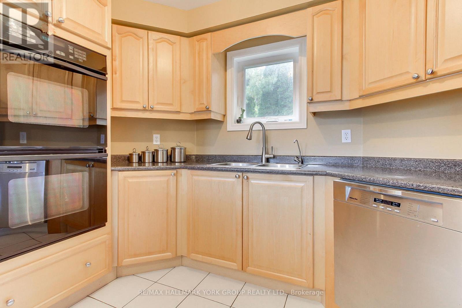 21 Daniele Avenue N, New Tecumseth, Ontario  L0G 1A0 - Photo 18 - N13028430