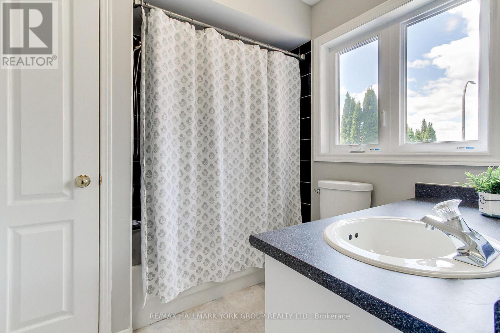 21 Daniele Avenue N, New Tecumseth, Ontario  L0G 1A0 - Photo 41 - N13028430