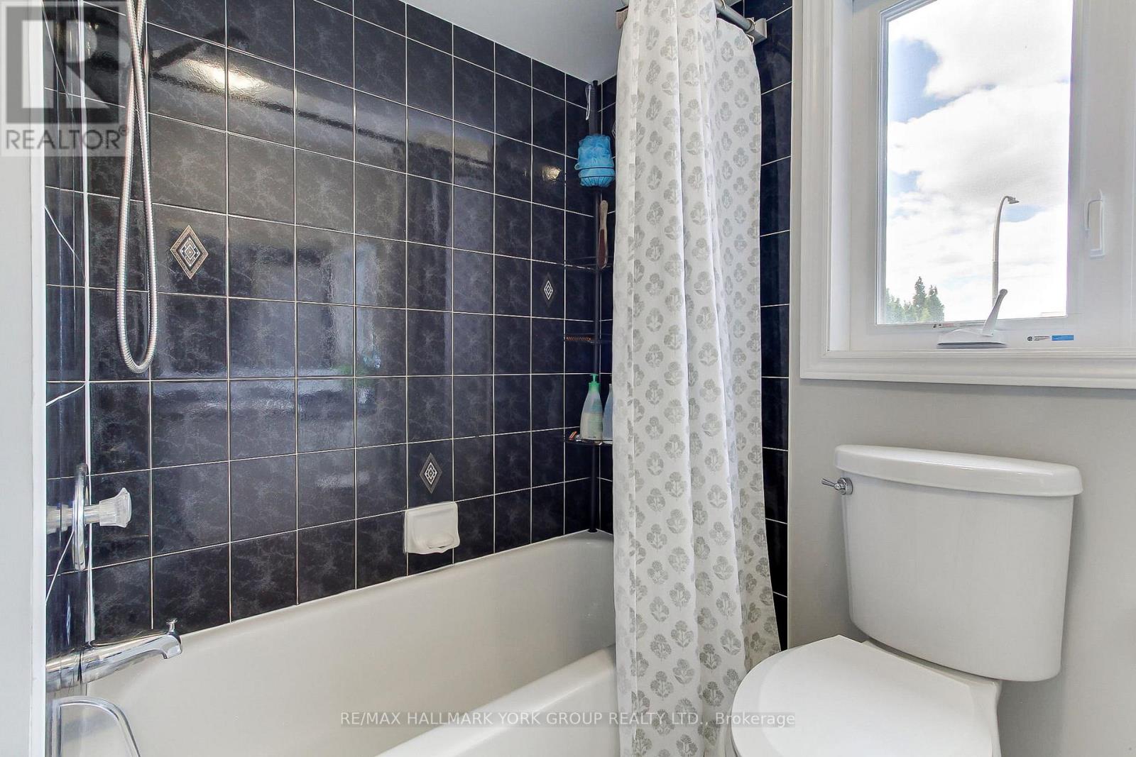 21 Daniele Avenue N, New Tecumseth, Ontario  L0G 1A0 - Photo 43 - N13028430