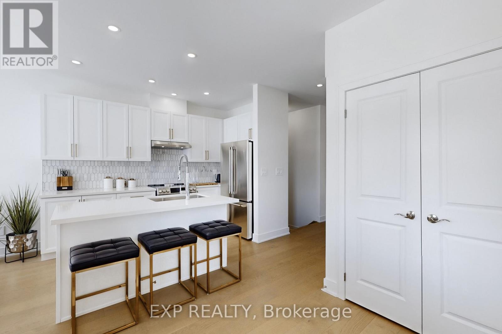 10 Palmira Drive, Georgina, Ontario  L0E 1R0 - Photo 14 - N13028438