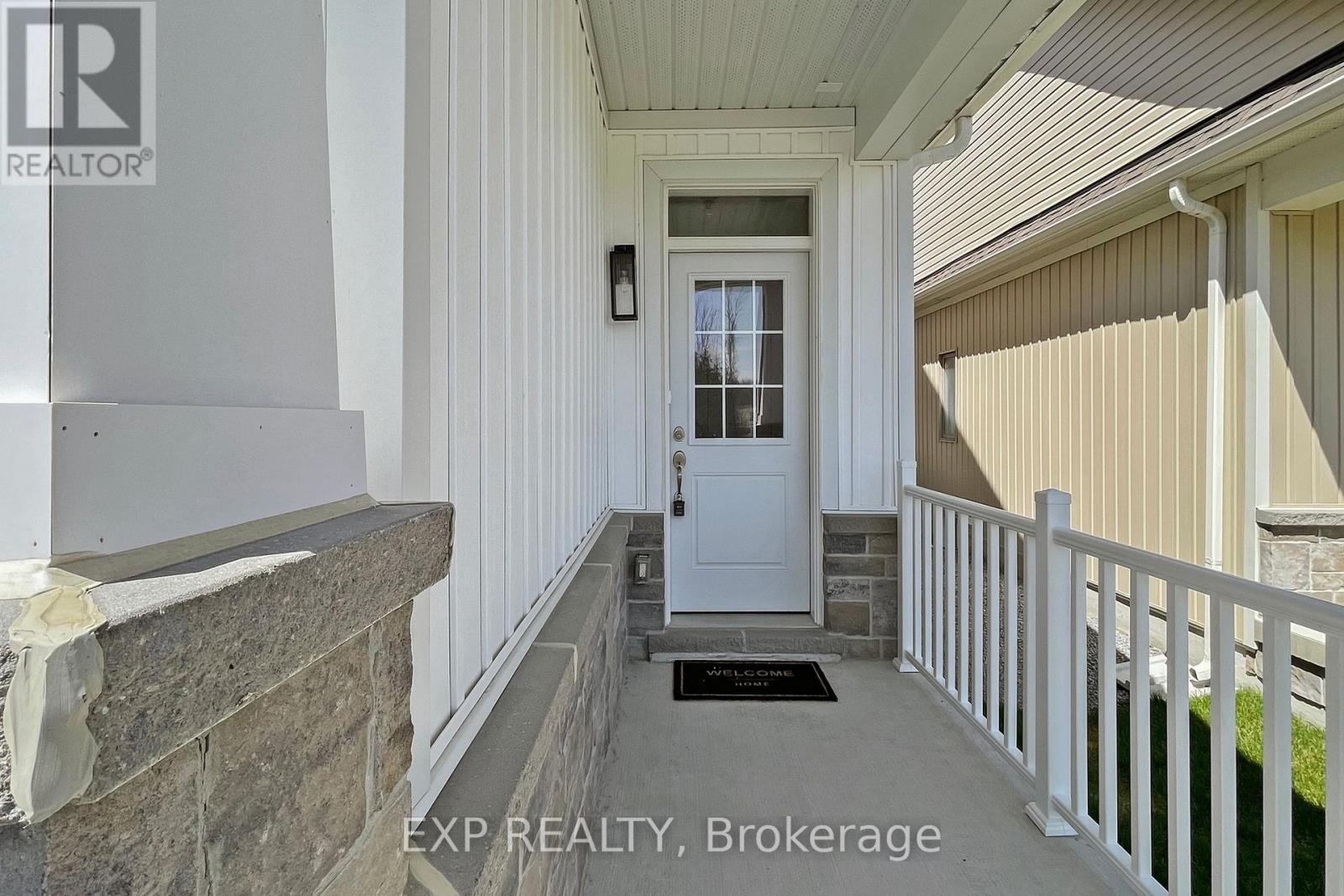 10 Palmira Drive, Georgina, Ontario  L0E 1R0 - Photo 3 - N13028438