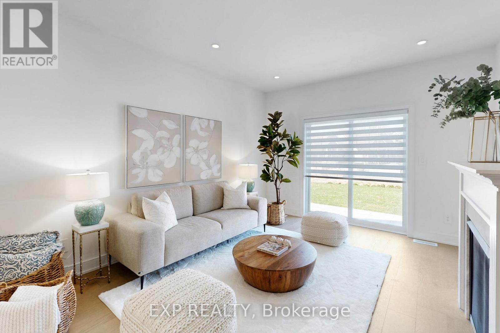 10 Palmira Drive, Georgina, Ontario  L0E 1R0 - Photo 4 - N13028438