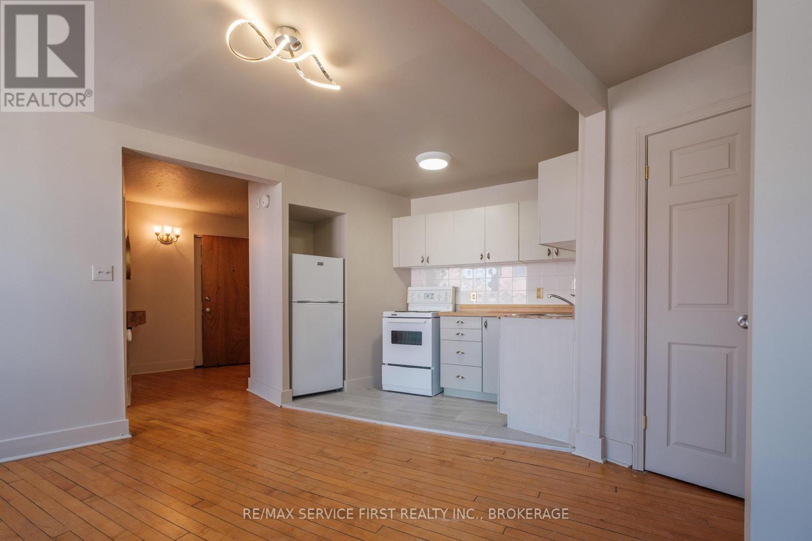 82-94 155-159 Brock St & Wellington St. Street, Kingston, Ontario  K7L 3E1 - Photo 26 - X13024752