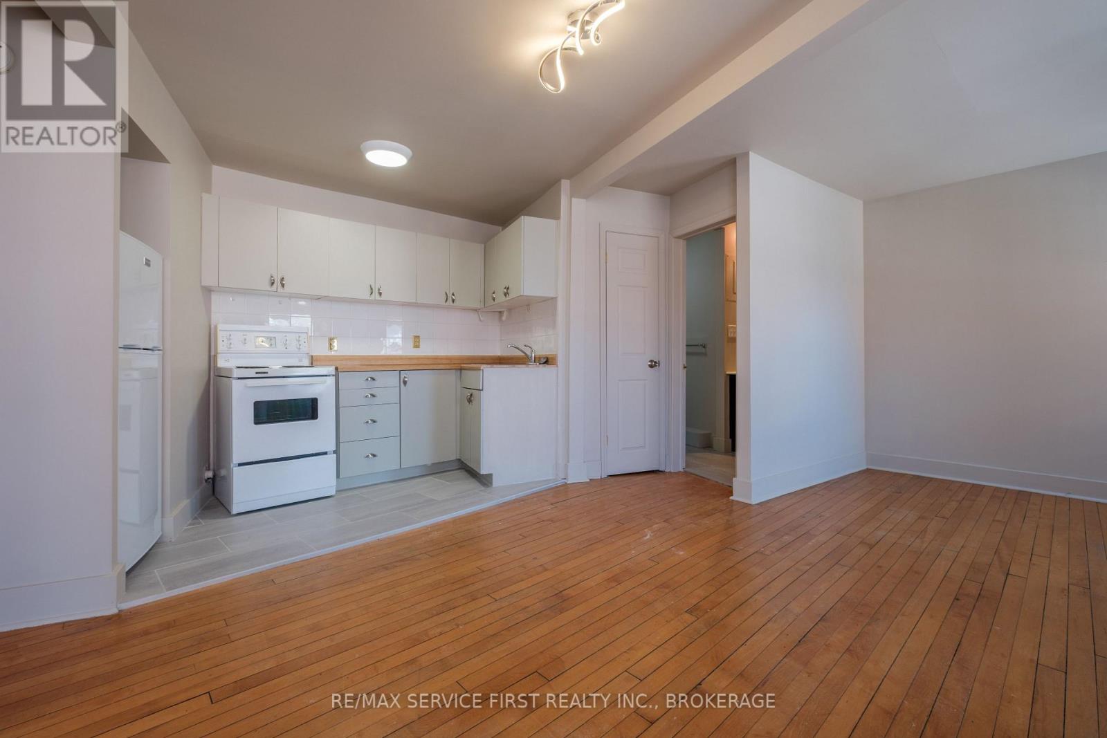 82-94 155-159 Brock St & Wellington St. Street, Kingston, Ontario  K7L 3E1 - Photo 25 - X13024752