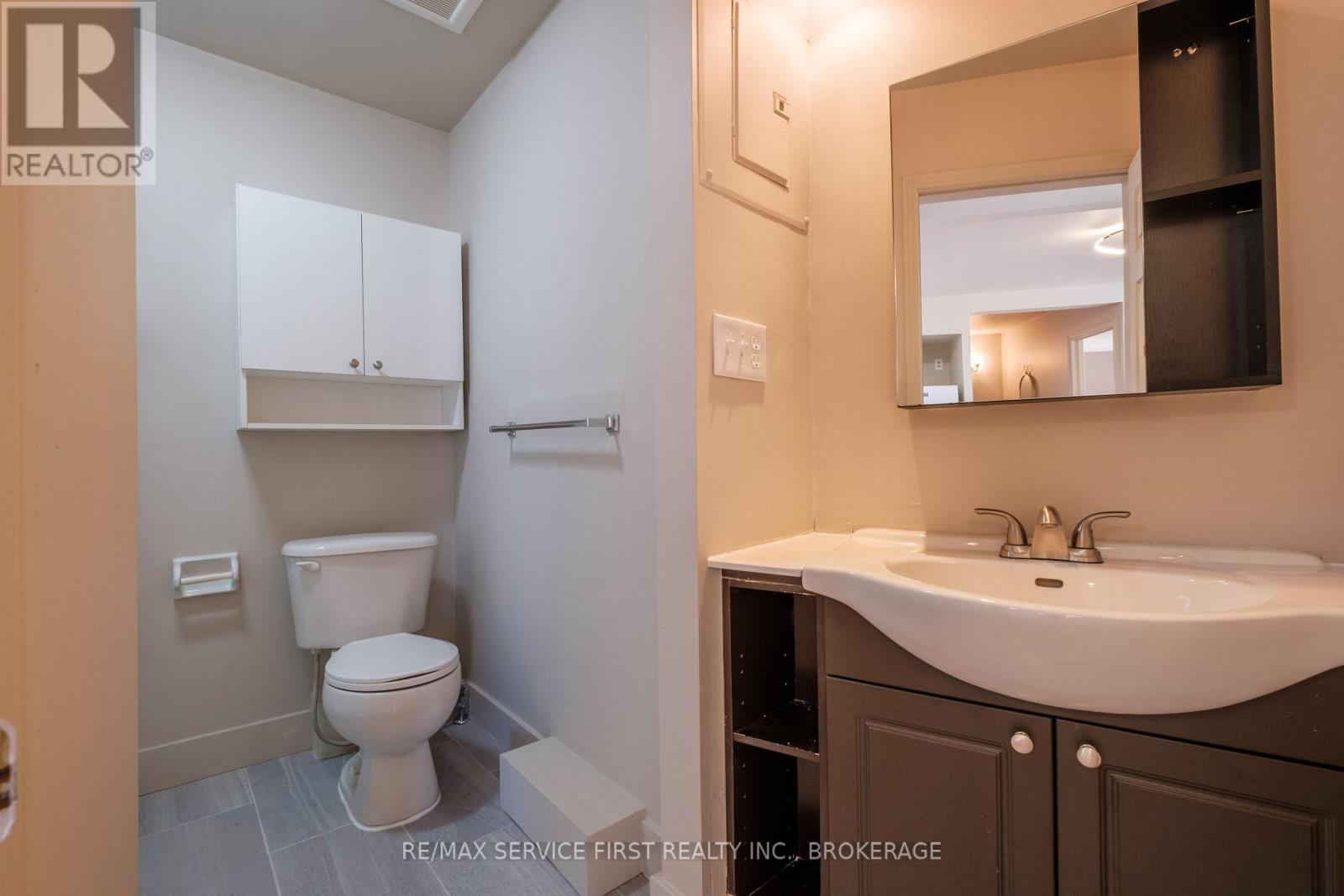 82-94 155-159 Brock St & Wellington St. Street, Kingston, Ontario  K7L 3E1 - Photo 32 - X13024752