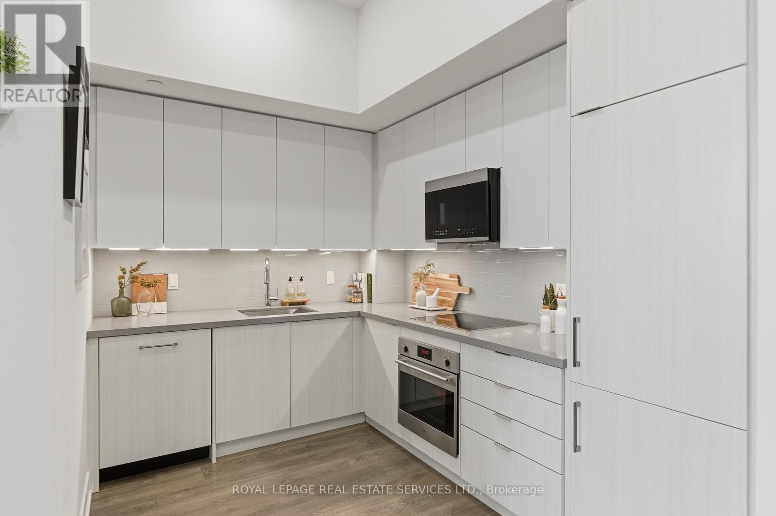 314 - 297 Oak Walk Drive, Oakville, Ontario  L6H 3R6 - Photo 10 - W13028378