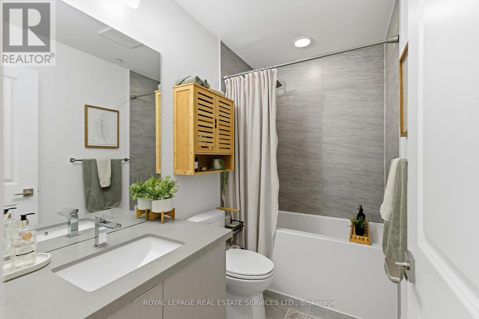 314 - 297 Oak Walk Drive, Oakville, Ontario  L6H 3R6 - Photo 17 - W13028378