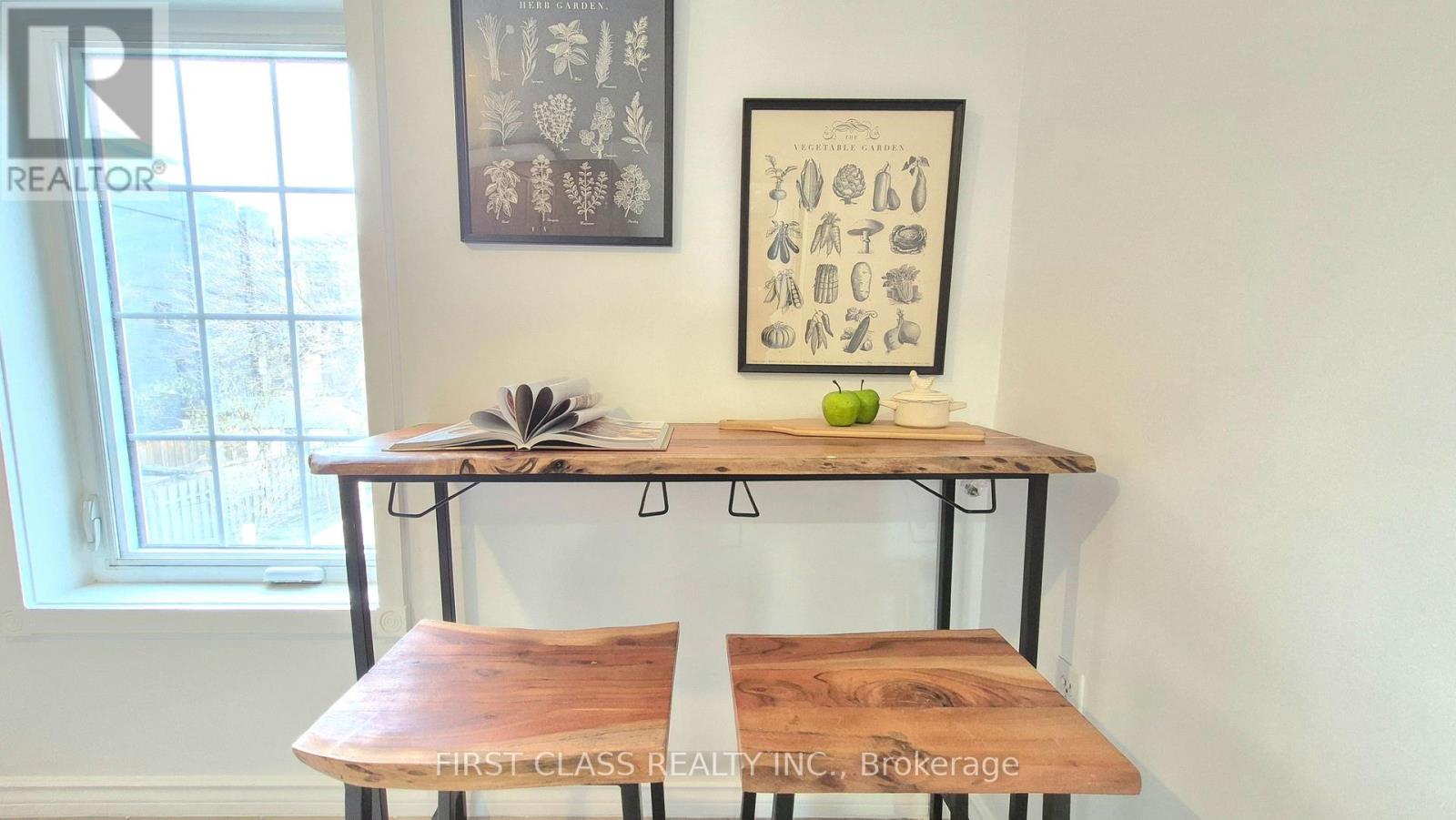 356 Wallace Avenue, Toronto, Ontario  M6P 3P2 - Photo 15 - W13028384