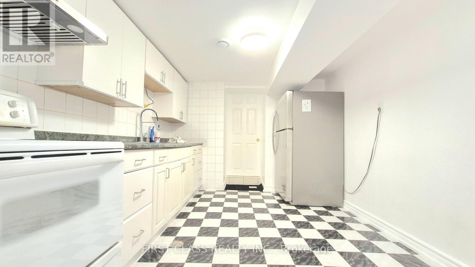 356 Wallace Avenue, Toronto, Ontario  M6P 3P2 - Photo 25 - W13028384