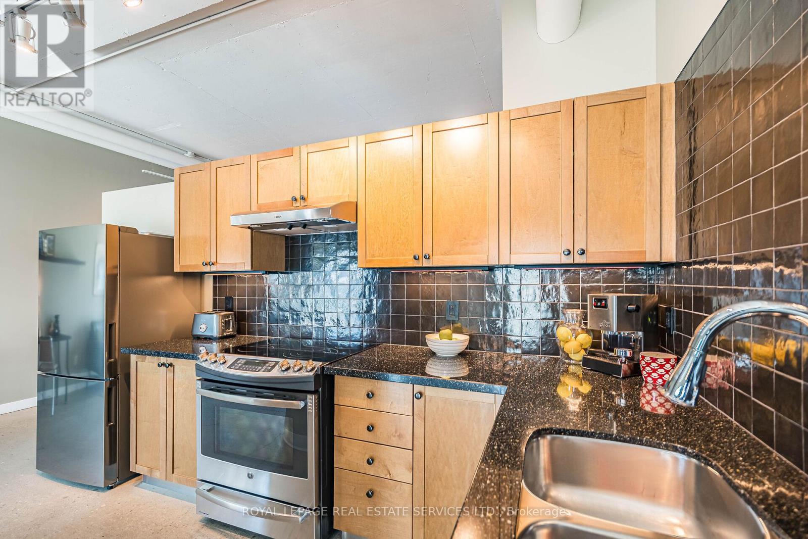 410 - 2 Fieldway Road, Toronto, Ontario  M8Z 0B9 - Photo 18 - W13028398