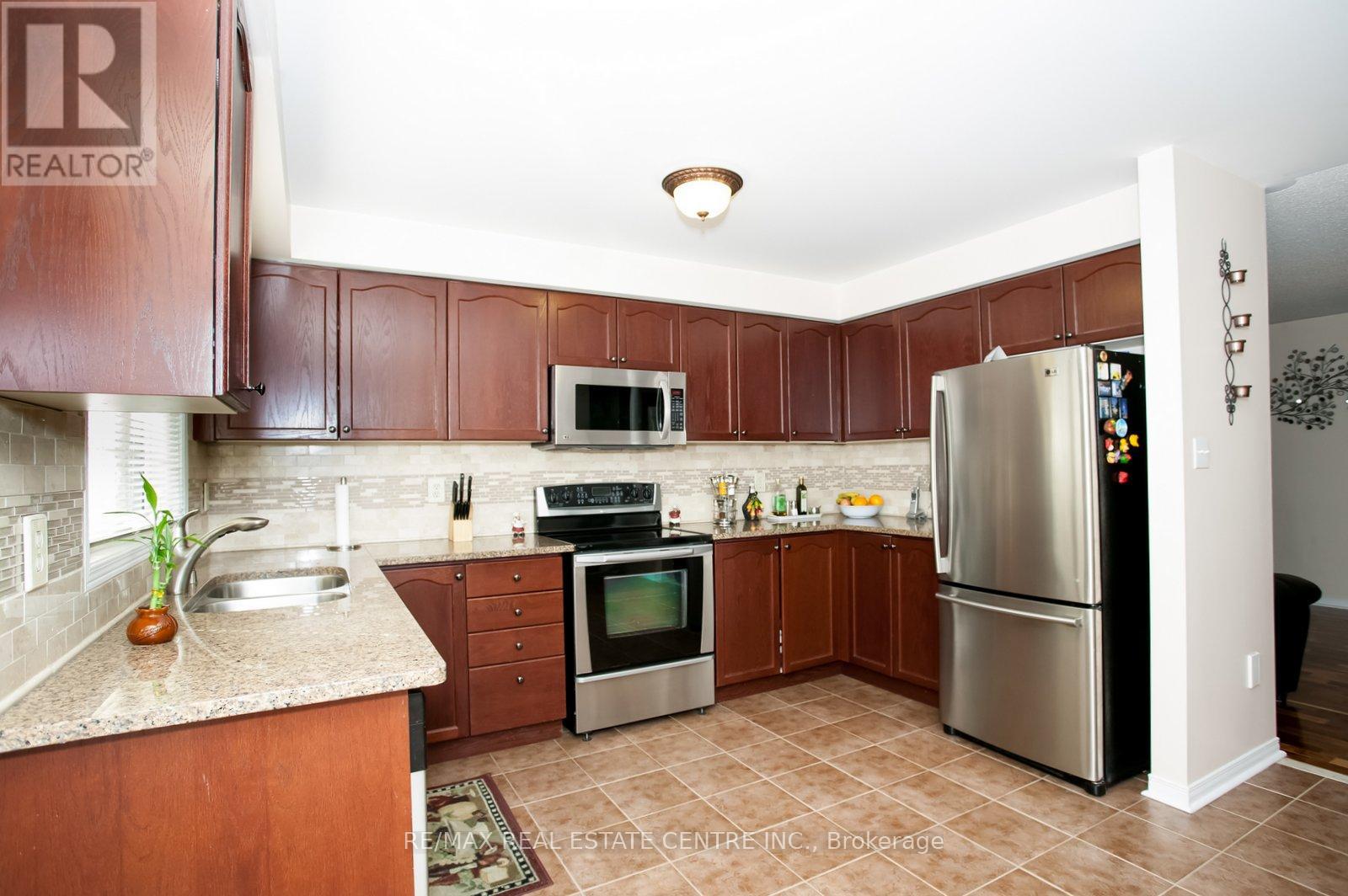 3091 Turbine Crescent, Mississauga, Ontario  L5M 6X1 - Photo 6 - W13028464