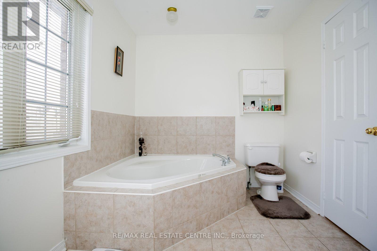 3091 Turbine Crescent, Mississauga, Ontario  L5M 6X1 - Photo 8 - W13028464