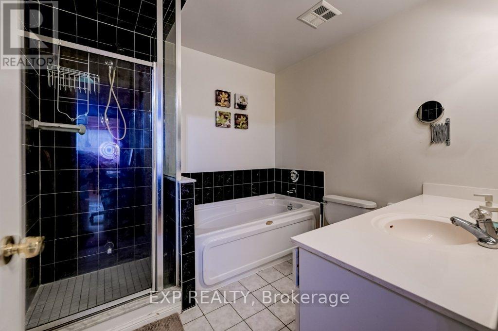 1716 - 28 Sommerset Way, Toronto, Ontario  M2N 6W7 - Photo 15 - C13028436