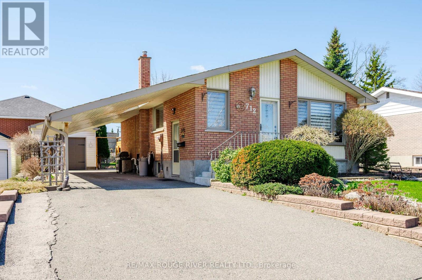 712 OTONABEE DRIVE, Peterborough, Ontario