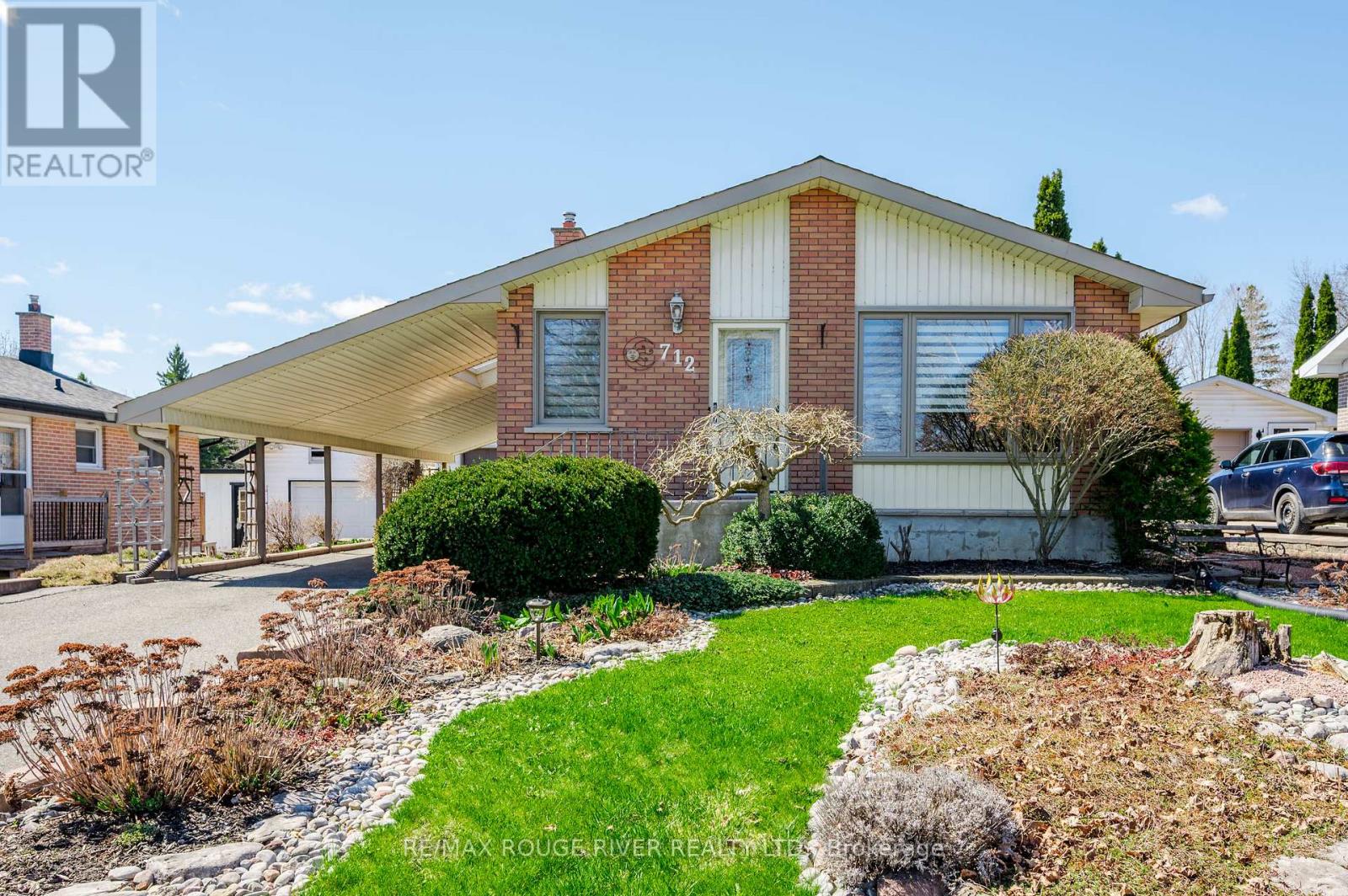 712 Otonabee Drive, Peterborough, Ontario  K9J 7P9 - Photo 2 - X13028348