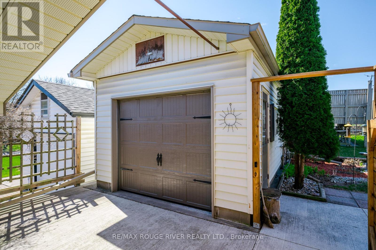 712 Otonabee Drive, Peterborough, Ontario  K9J 7P9 - Photo 5 - X13028348