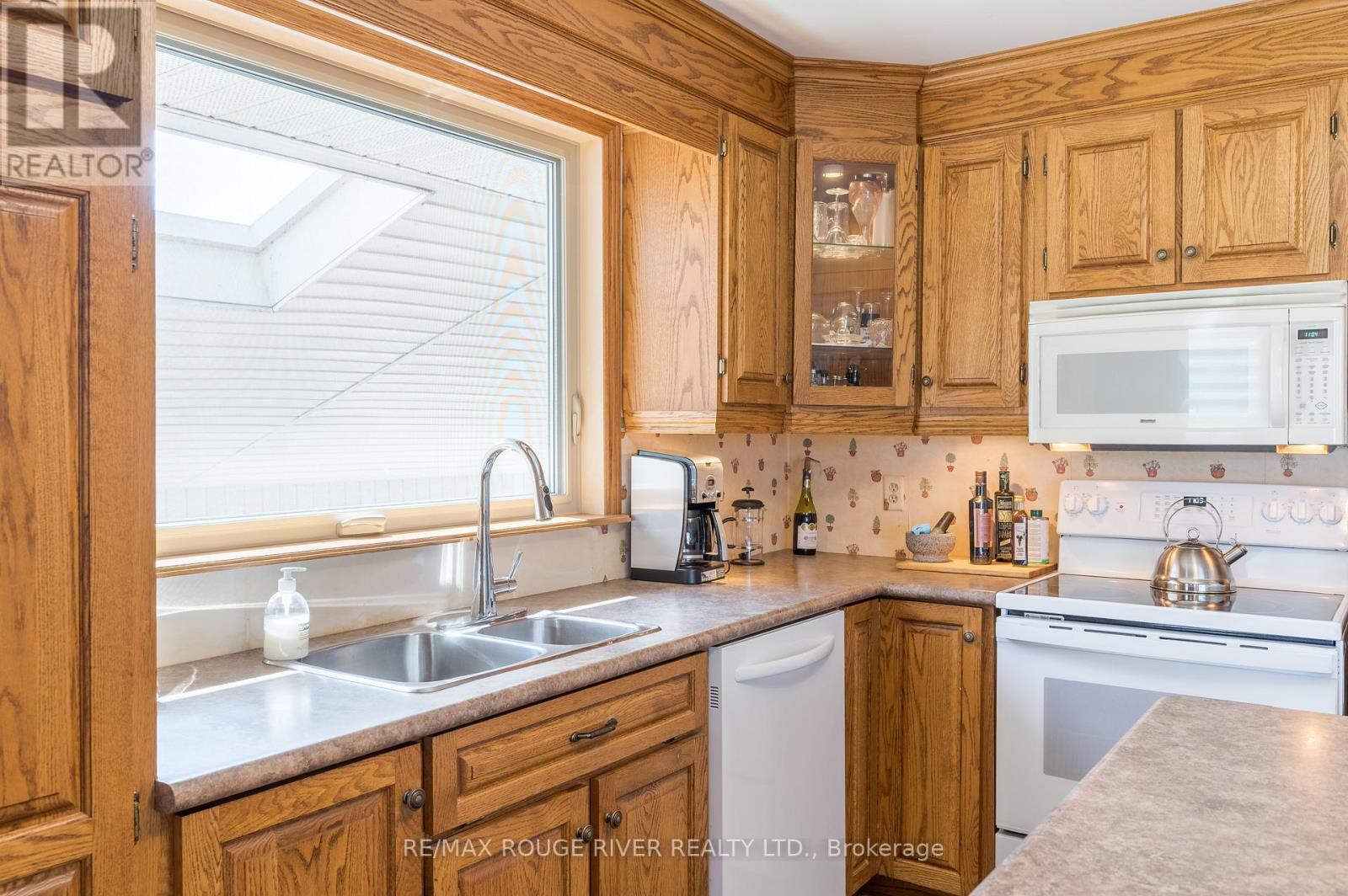 712 Otonabee Drive, Peterborough, Ontario  K9J 7P9 - Photo 8 - X13028348