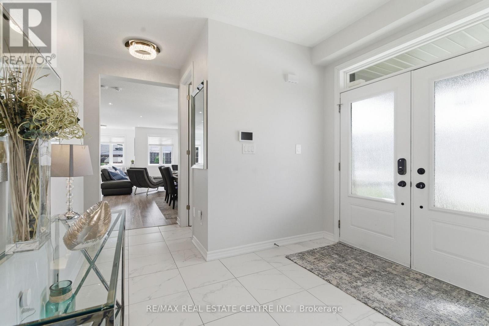 27 Gibbs Way, Centre Wellington, Ontario  N1M 0G7 - Photo 4 - X13028404