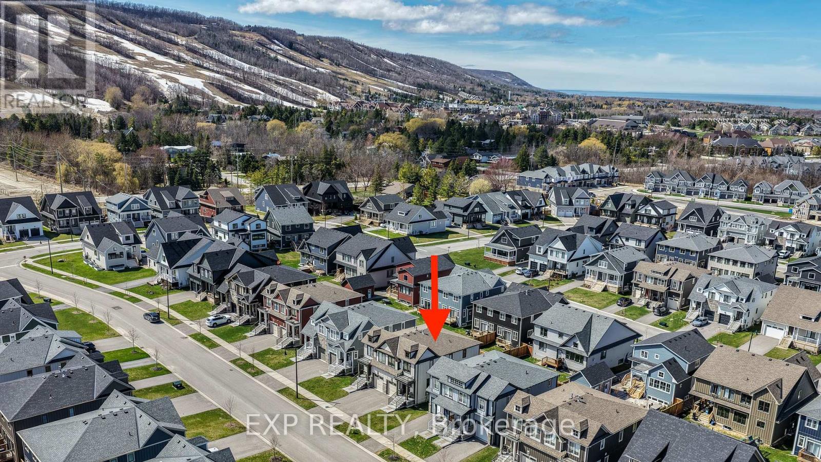 142 Sycamore Street, Blue Mountains, Ontario  L9Y 4E2 - Photo 3 - X13028494