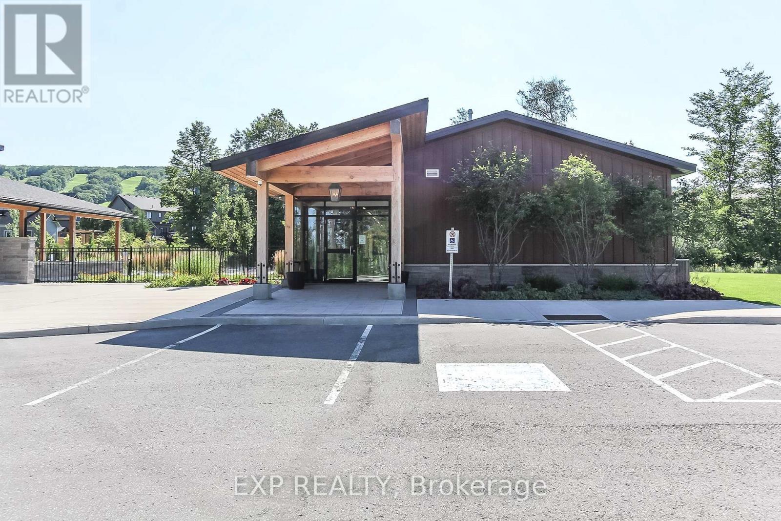 142 Sycamore Street, Blue Mountains, Ontario  L9Y 4E2 - Photo 5 - X13028494