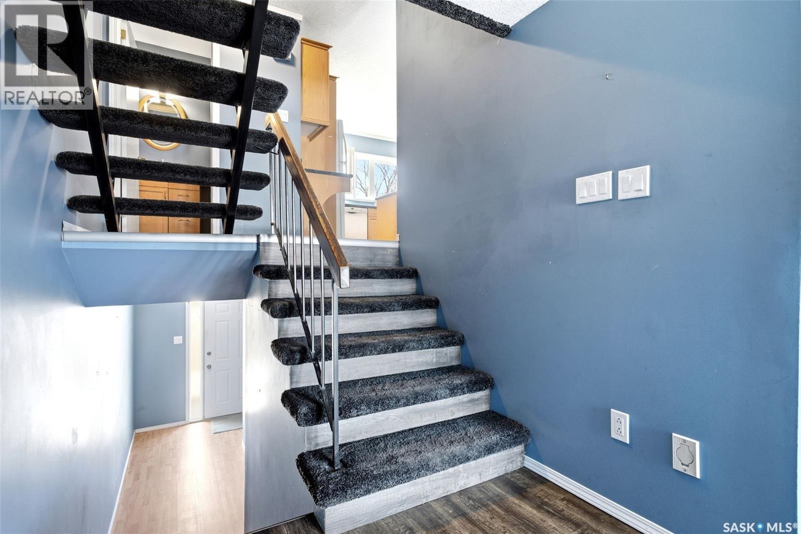 104 Lockwood Road, Regina, Saskatchewan  S4S 3G2 - Photo 10 - SK033486