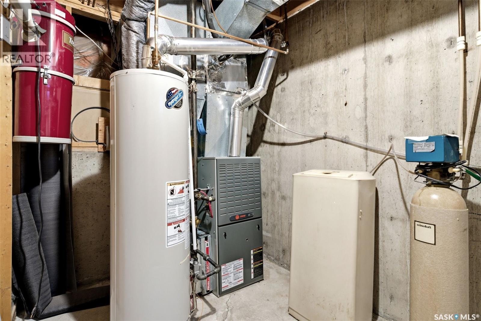 104 Lockwood Road, Regina, Saskatchewan  S4S 3G2 - Photo 36 - SK033486