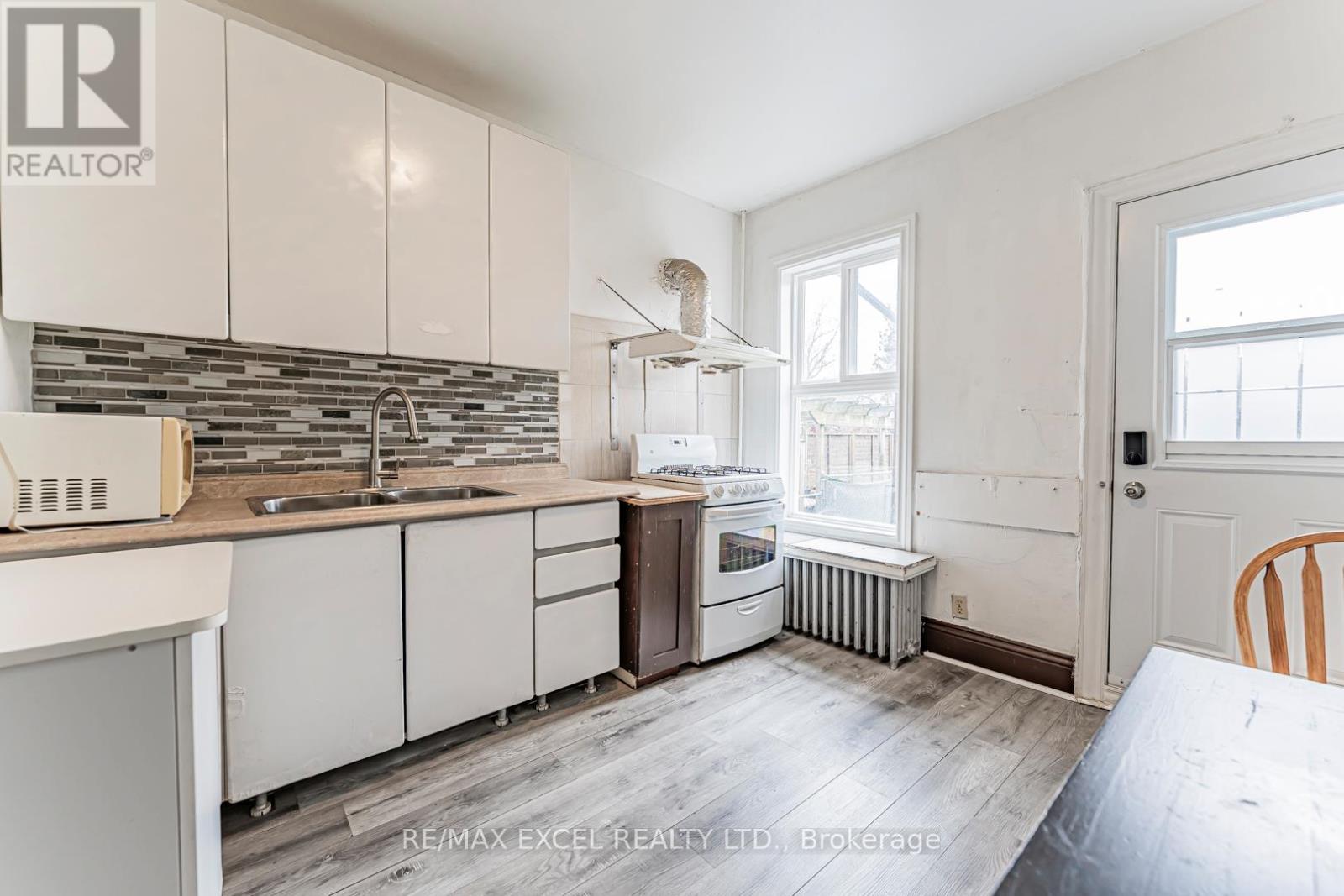 576 Gladstone Avenue, Toronto, Ontario  M6H 3J2 - Photo 19 - W13027028