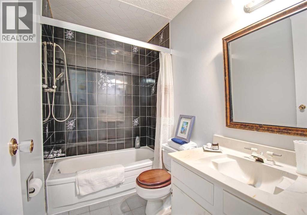 6307 Thornaby Way Nw, Calgary, Alberta  T2K 5K8 - Photo 20 - A2292423