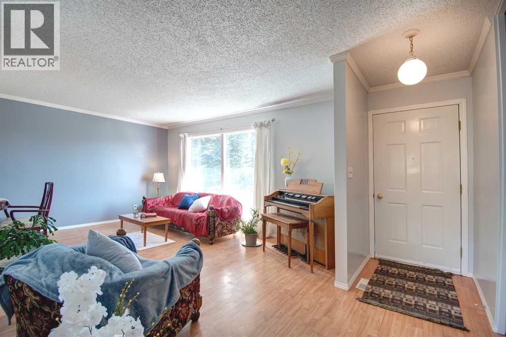 6307 Thornaby Way Nw, Calgary, Alberta  T2K 5K8 - Photo 7 - A2292423