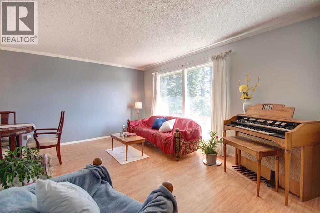 6307 Thornaby Way Nw, Calgary, Alberta  T2K 5K8 - Photo 8 - A2292423