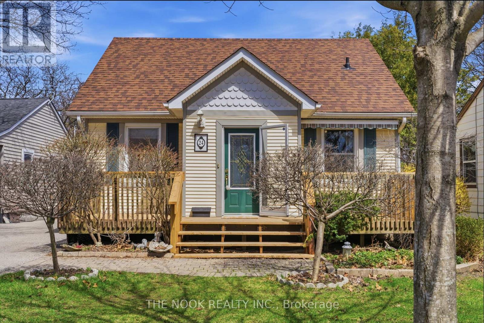 24 BIRCH CRESCENT, ajax (central), Ontario