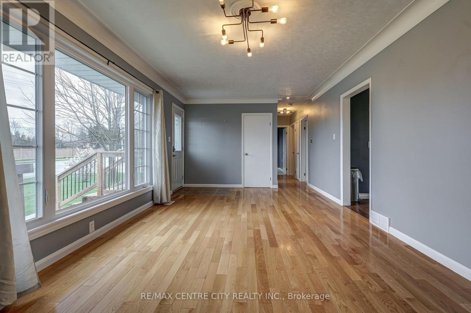 784 Elm Street, St. Thomas, Ontario  N5P 1T1 - Photo 2 - X13028542