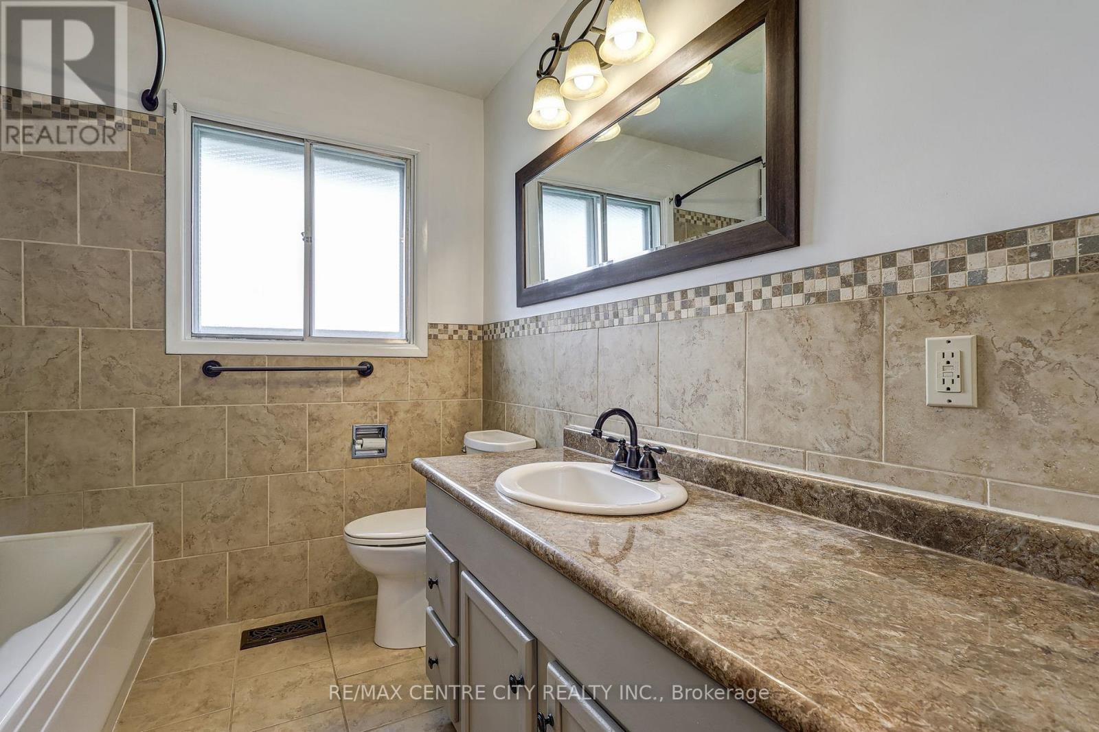 784 Elm Street, St. Thomas, Ontario  N5P 1T1 - Photo 5 - X13028542