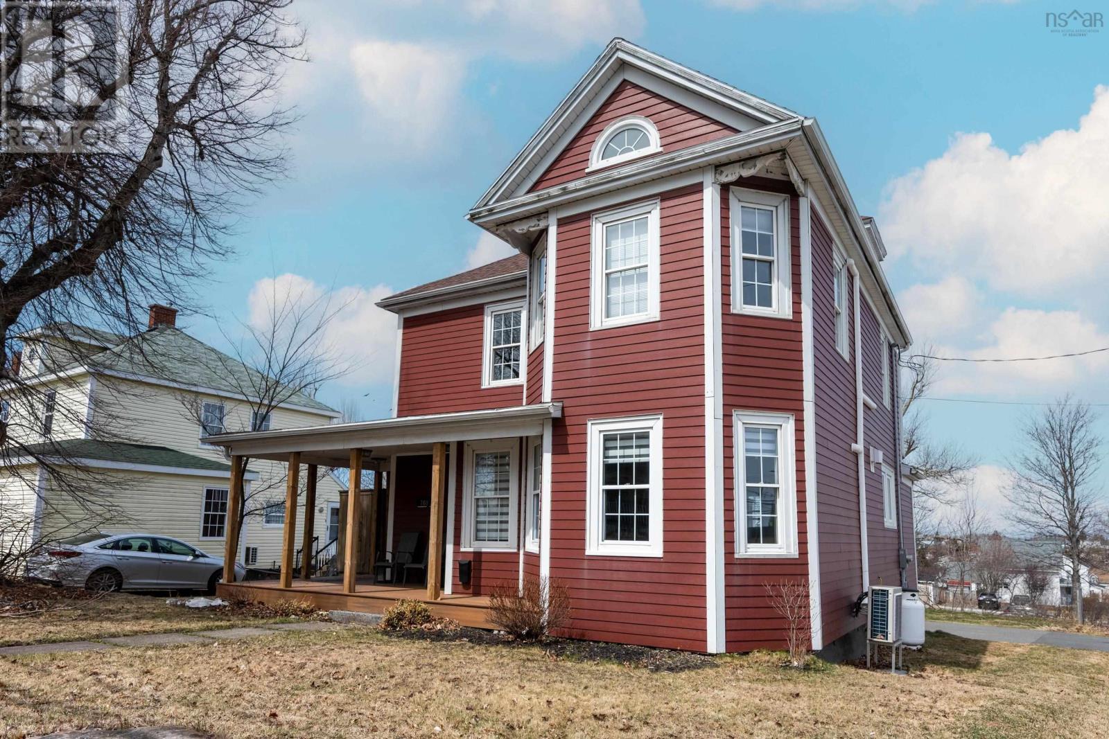 760 Main Street, Glace Bay, Nova Scotia  B1A 4Y9 - Photo 3 - 202608191