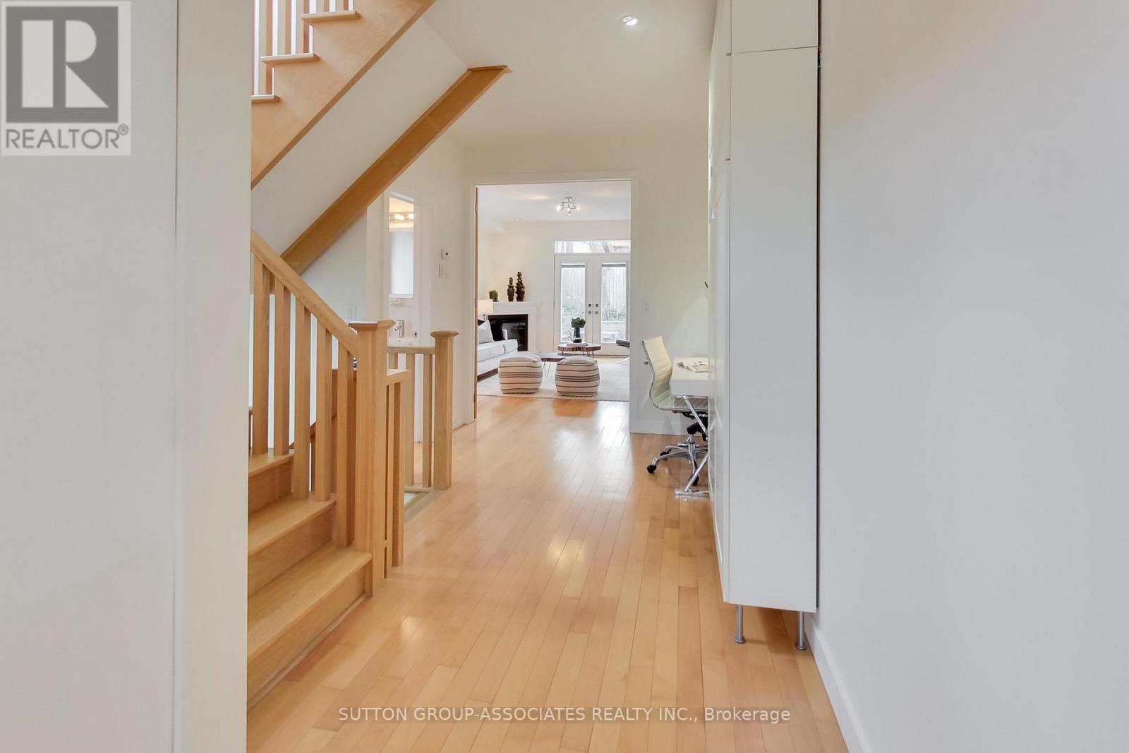 80a Robina Avenue, Toronto, Ontario  M6C 3Y7 - Photo 10 - C13028578