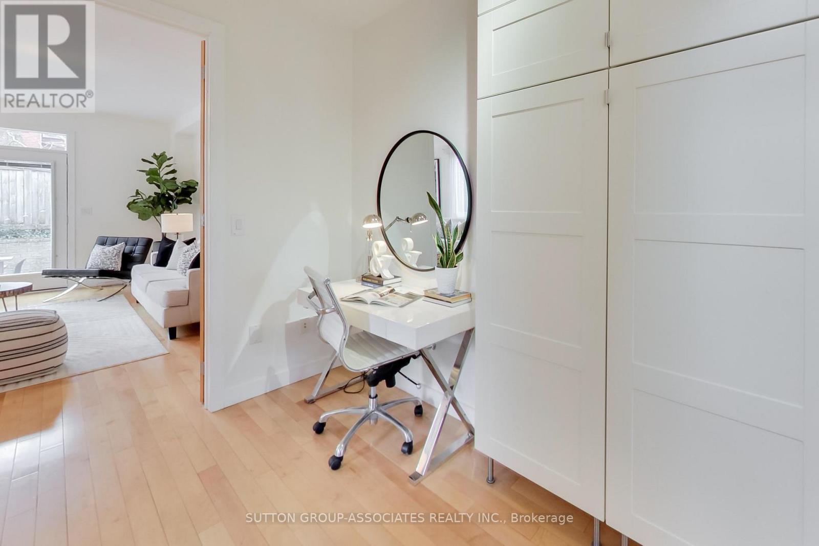 80a Robina Avenue, Toronto, Ontario  M6C 3Y7 - Photo 11 - C13028578