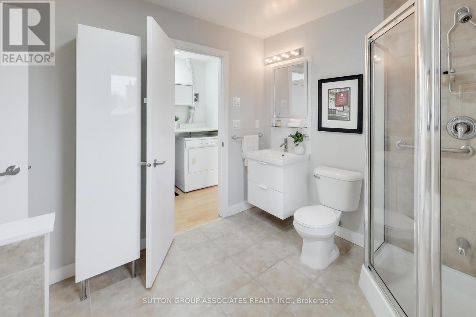 80a Robina Avenue, Toronto, Ontario  M6C 3Y7 - Photo 21 - C13028578