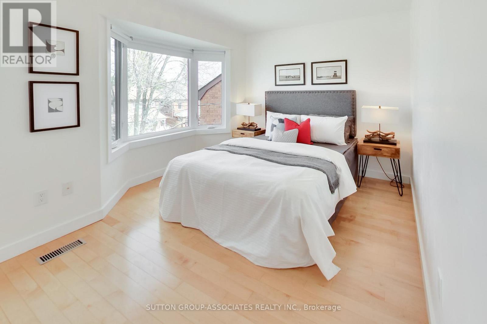 80a Robina Avenue, Toronto, Ontario  M6C 3Y7 - Photo 25 - C13028578