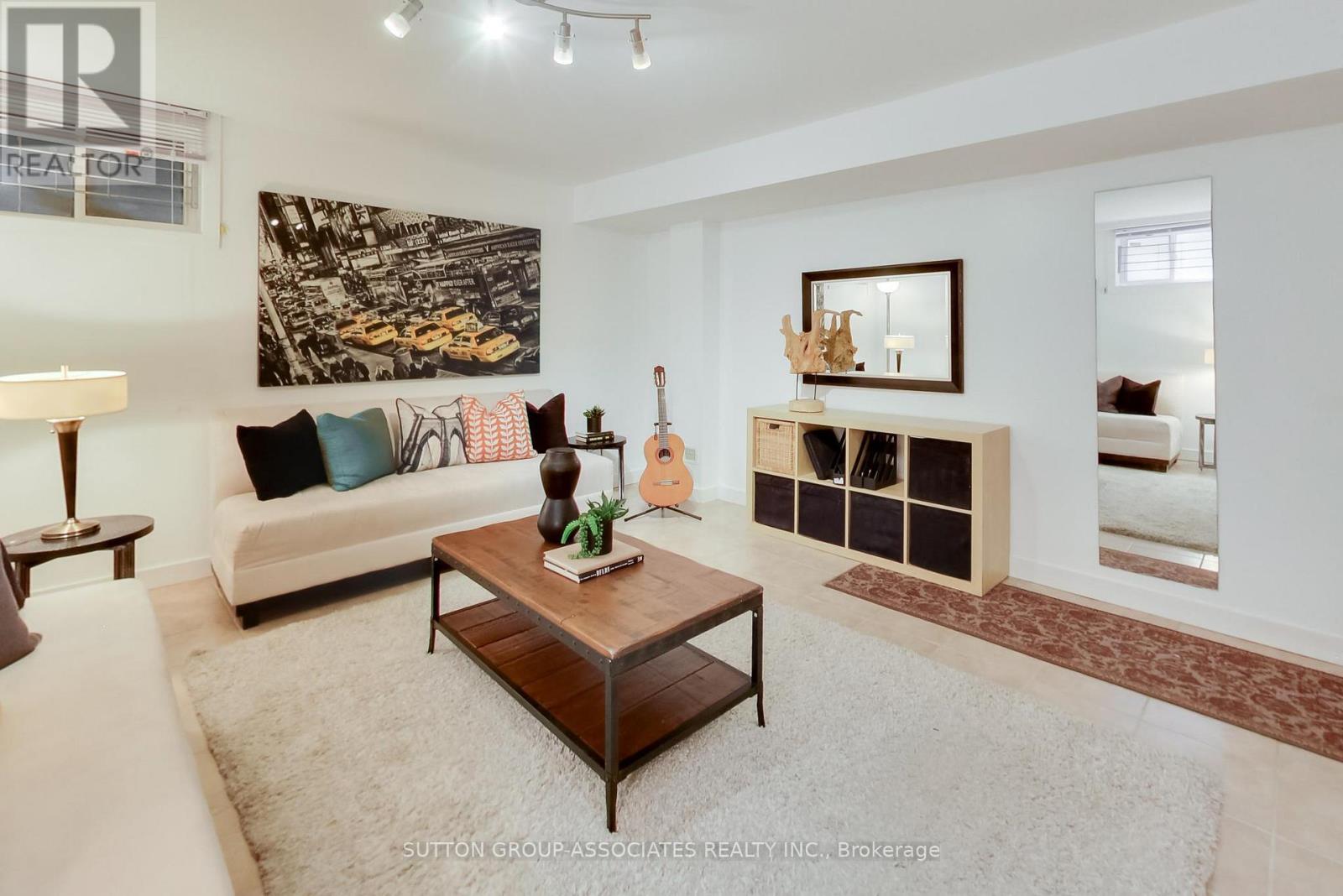 80a Robina Avenue, Toronto, Ontario  M6C 3Y7 - Photo 32 - C13028578