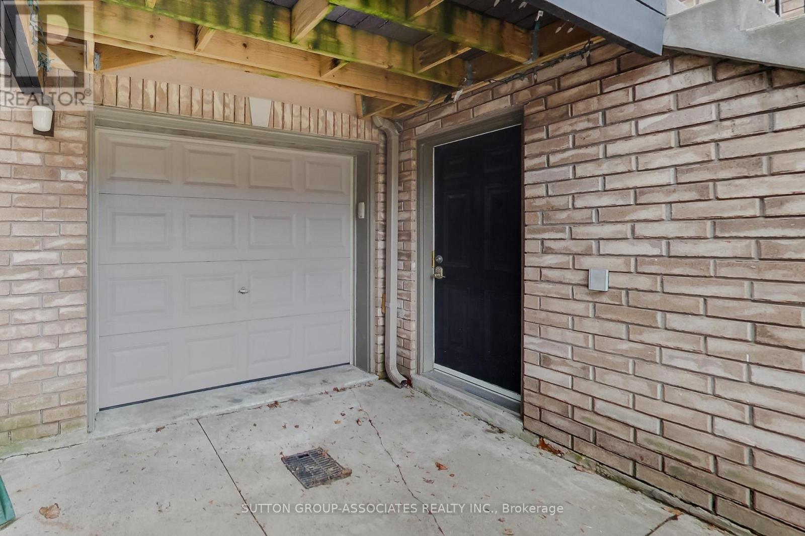 80a Robina Avenue, Toronto, Ontario  M6C 3Y7 - Photo 38 - C13028578