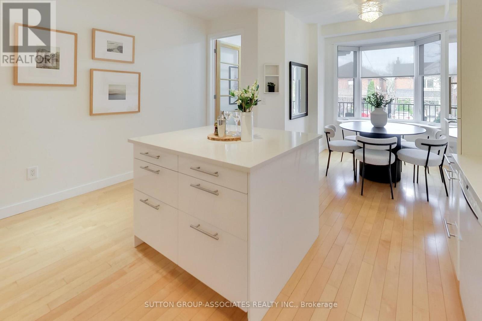 80a Robina Avenue, Toronto, Ontario  M6C 3Y7 - Photo 8 - C13028578