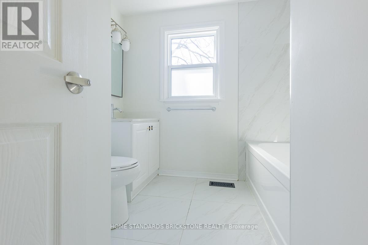 39 Milne Lane, East Gwillimbury, Ontario  L0G 1R0 - Photo 38 - N12864942