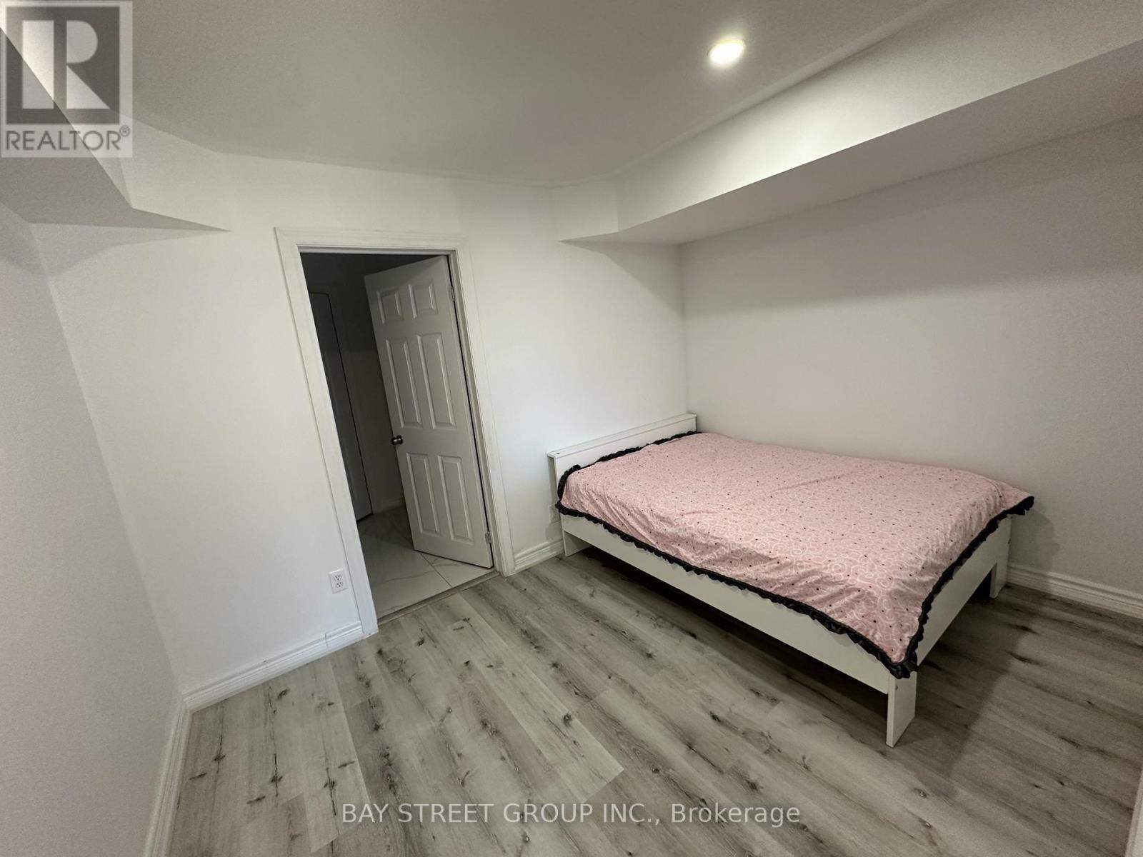 196 Colesbrook Road, Richmond Hill, Ontario  L4S 0C2 - Photo 5 - N13028534