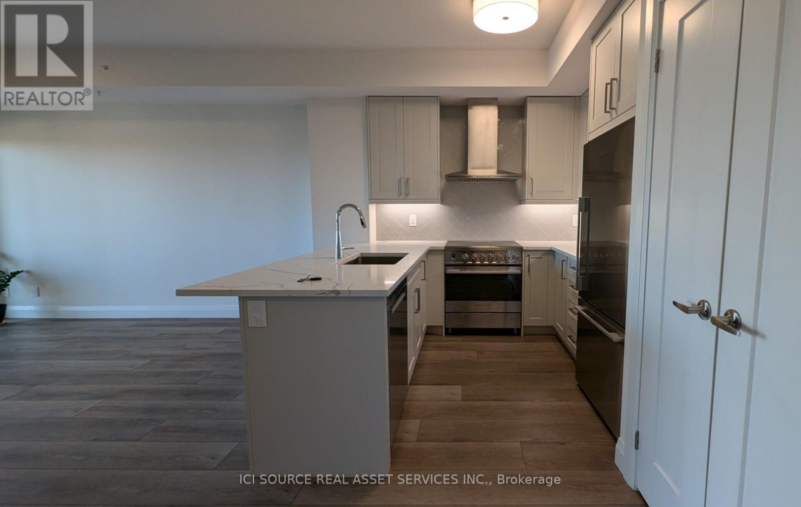 806 - 500 BROCK AVENUE, Burlington, Ontario