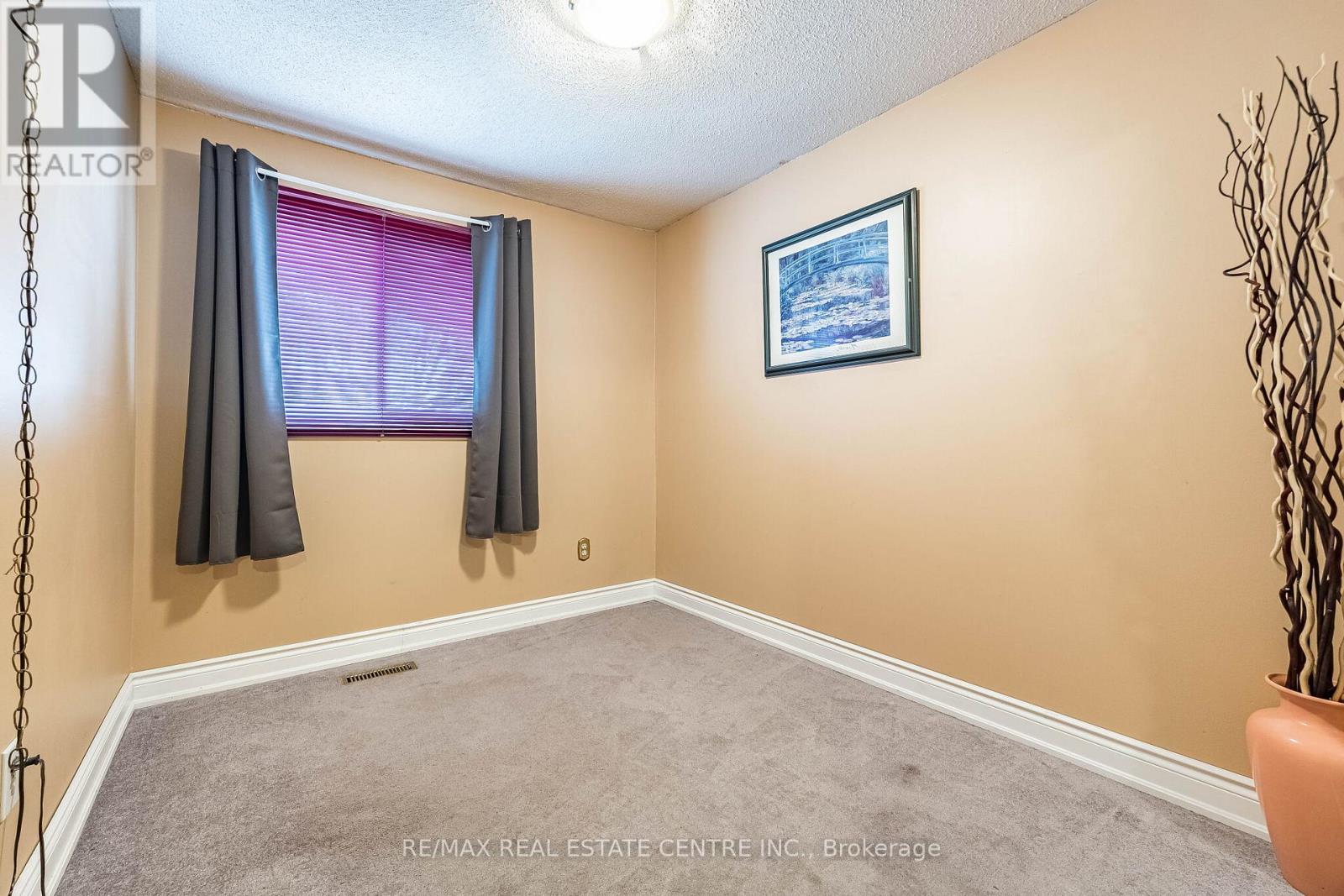 34 Berkshire Square, Brampton, Ontario  L6Z 1N4 - Photo 21 - W13028520