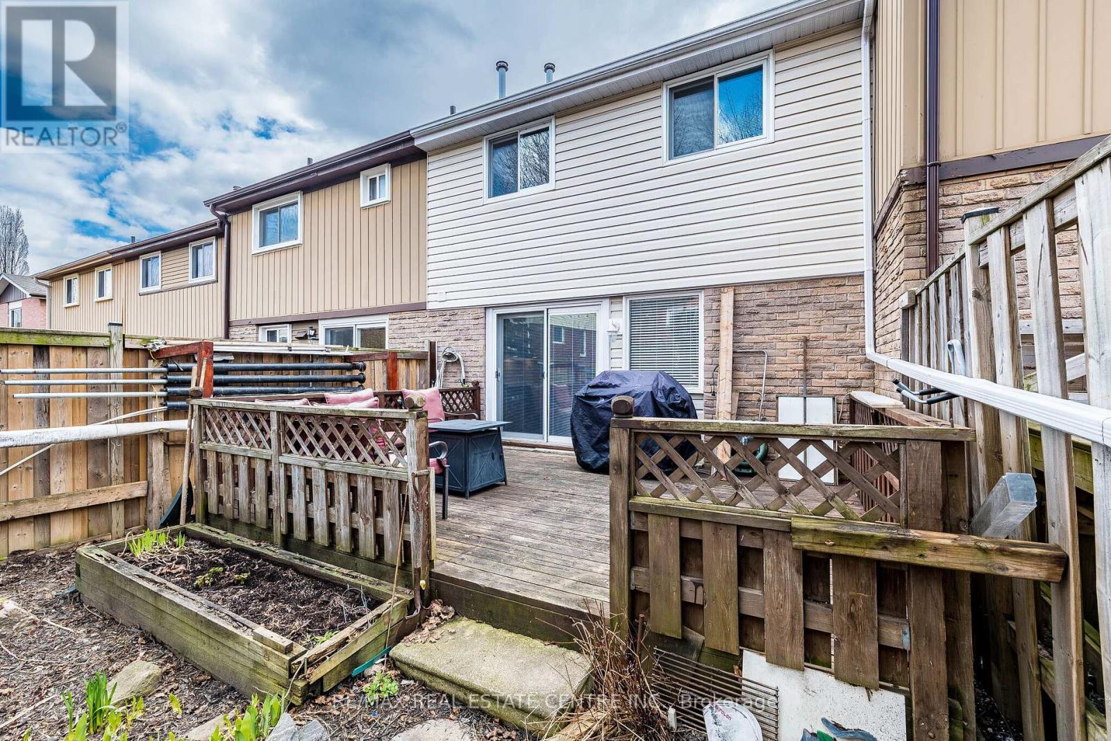 34 Berkshire Square, Brampton, Ontario  L6Z 1N4 - Photo 32 - W13028520