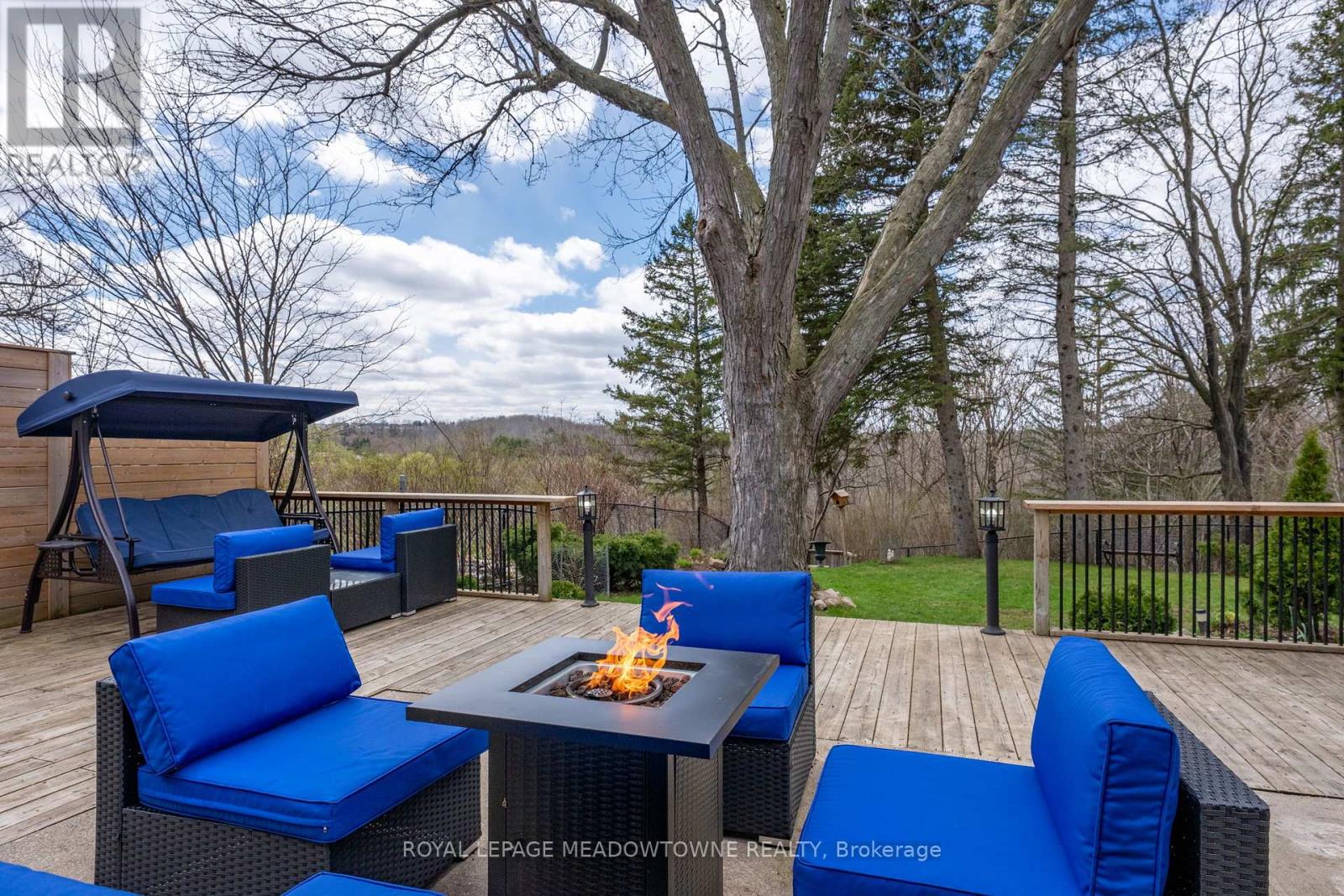 4 Chipper Court, Halton Hills, Ontario  L7G 1L3 - Photo 20 - W13028532