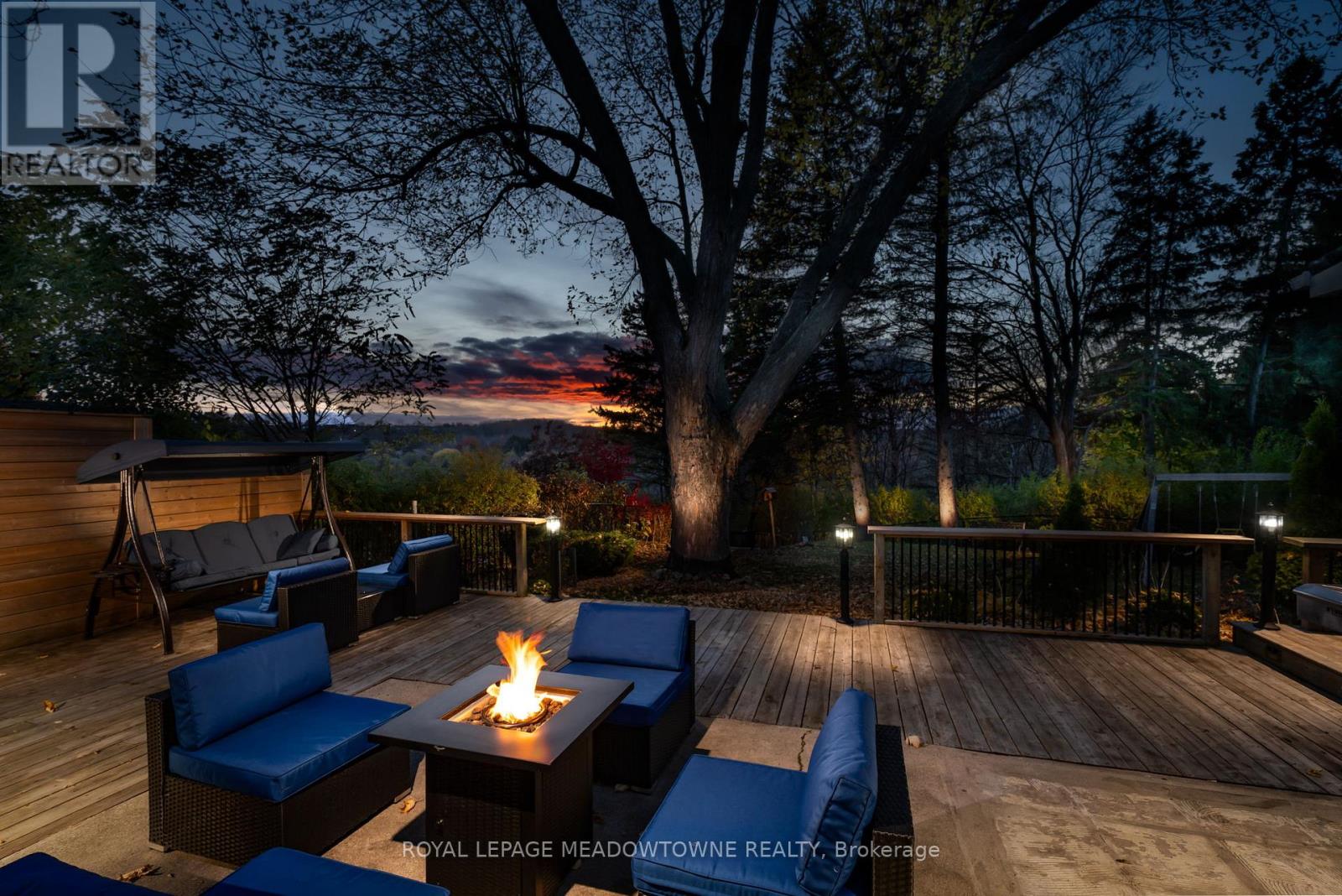 4 Chipper Court, Halton Hills, Ontario  L7G 1L3 - Photo 21 - W13028532