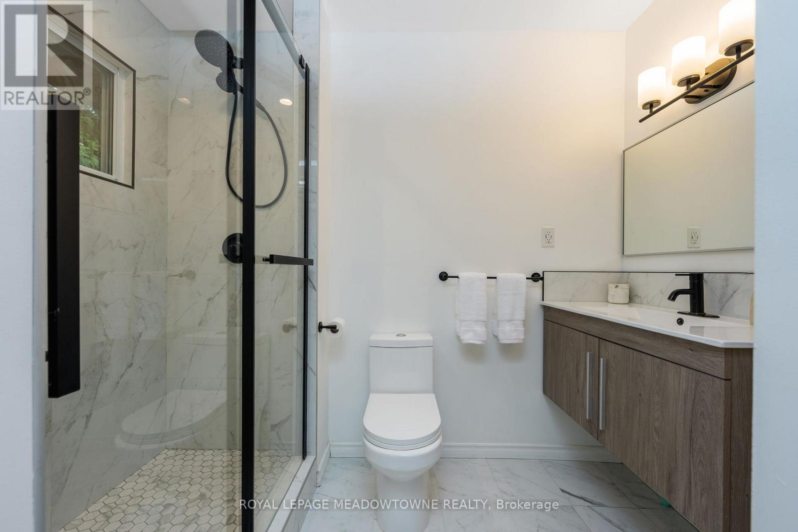 4 Chipper Court, Halton Hills, Ontario  L7G 1L3 - Photo 25 - W13028532