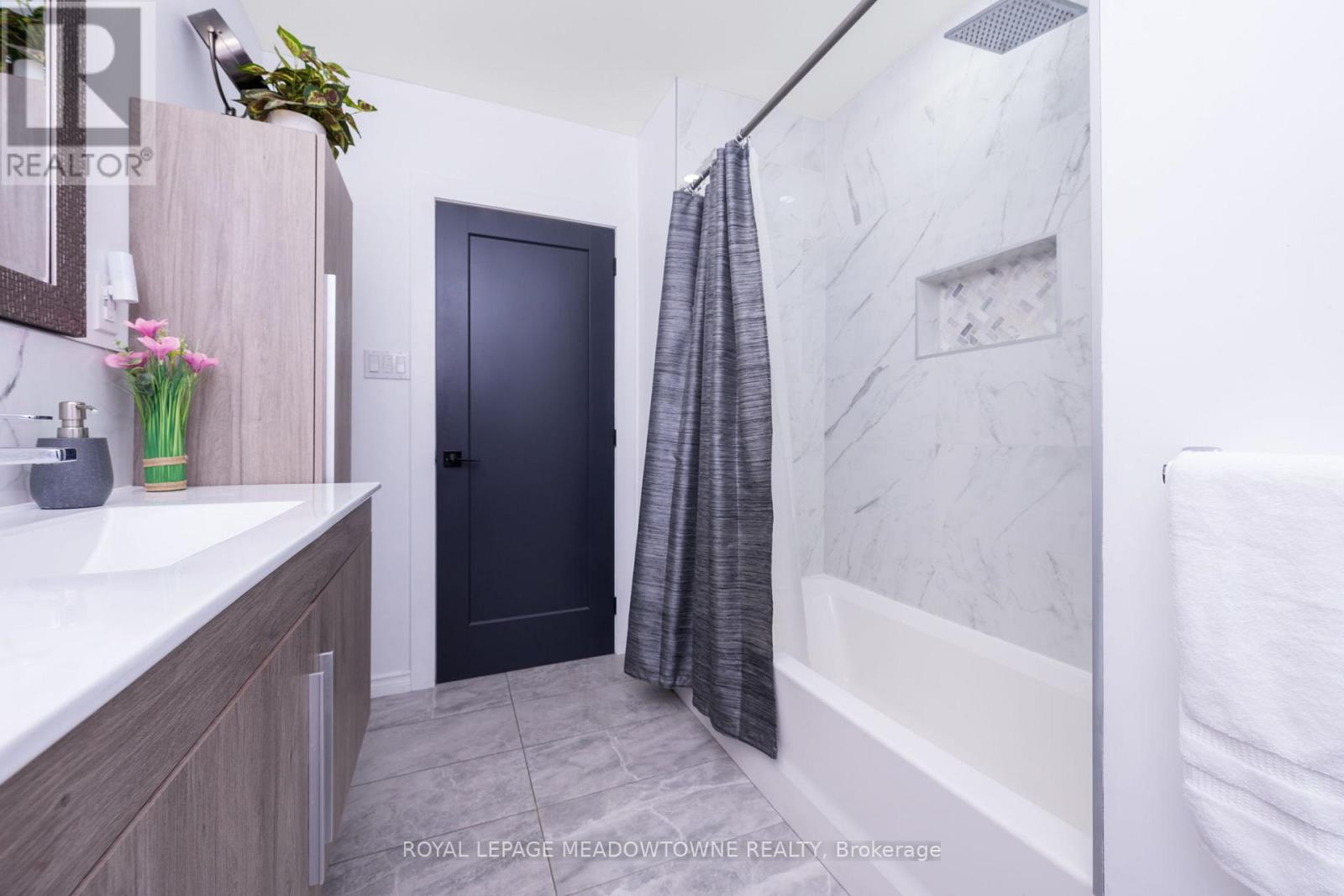 4 Chipper Court, Halton Hills, Ontario  L7G 1L3 - Photo 29 - W13028532